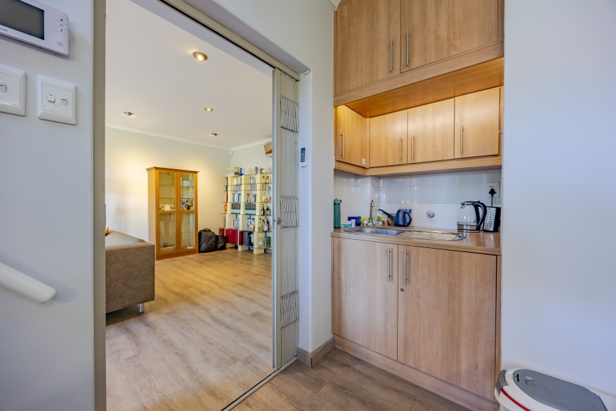 5 Bedroom Property for Sale in Milnerton Central Western Cape